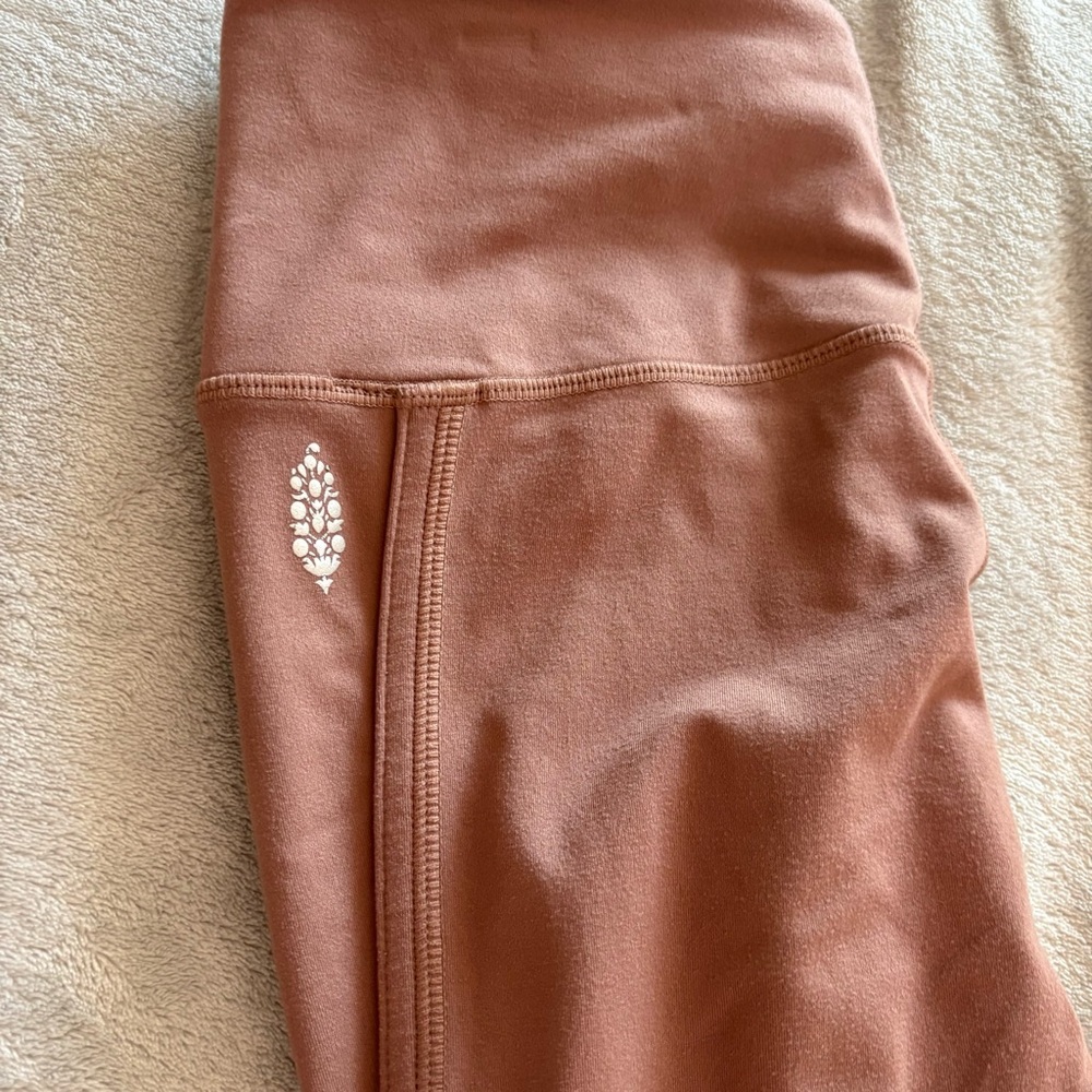 Free People Movement Women’s Brown Chic Sleeveless Tank & Leggings Co-Ord Set - Picture 16 of 16